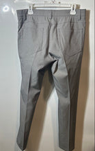 Load image into Gallery viewer, Van Heusen Mens Gray Flex Slim Fit Flat Front Straight Leg Chino Pants Sz 32X32
