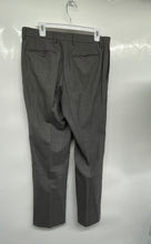Load image into Gallery viewer, Banana Republic Mens Gray Flat Front Pockets Classic Fit Dress Pants Size 32/32
