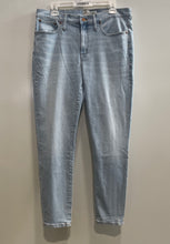 Load image into Gallery viewer, J.Crew Womens Light Blue Denim Stretch 5-Pocket Design Skinny Jeans Size 32
