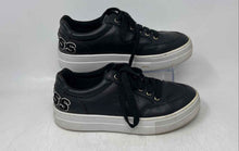 Load image into Gallery viewer, Guess Womens Pipere GFPIPERE Black White Platform Sneakers Shoes Size 8.5 M
