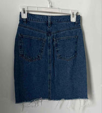 Load image into Gallery viewer, Forever 21 Womens Blue Cotton Denim High Waisted Frayed Raw Hem Mini Skirt Sz XS
