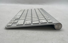 Load image into Gallery viewer, Apple Magic White Wireless Bluetooth Keyboard Model A1255 No Tested
