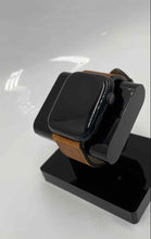 Load image into Gallery viewer, Apple Watch Serie 8 45mm Power On / Locked For Parts (NCL)
