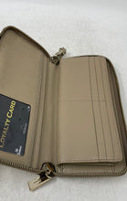 Load image into Gallery viewer, Michael Kors Womens Green Leather Card Holder Inner Pocket Zip-Around Wallet
