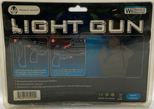 Load image into Gallery viewer, Penguin United PUWP020 White Light Gun For Nintendo Wii Remote &amp; Nunchuk w/ Box
