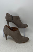 Load image into Gallery viewer, Vince Camuto Womens Vala Gray Leather Zipper Ankle Booties Size 8 M

