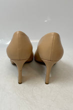 Load image into Gallery viewer, Vince Camuto Womens Thanley Beige Leather Pointed Toe Pump Heels Size 7 M
