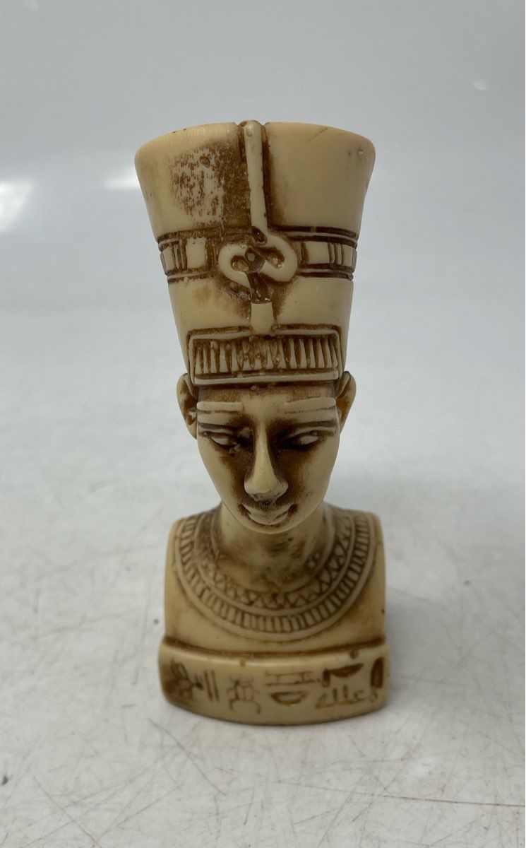 Ancient Egyptian Queen Nefertiti Head Bust Decorative Statue Figurine