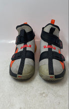 Load image into Gallery viewer, Nike Kids LeBron Soldier 13 FlyEase Gray Crimson Basketball Shoes Size 5.5Y
