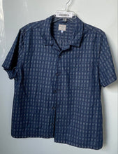 Load image into Gallery viewer, Guess Mens Blue Printed Cotton Short Sleeve Collared Button-Up Shirt Size L

