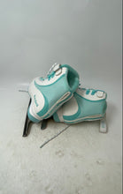 Load image into Gallery viewer, Riedell Kids Soar Recreational Spiral White And Green Figure Ice Skates Size 4
