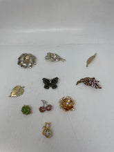 Load image into Gallery viewer, 'Brooches Silver-Gold Tone (10Pcs)
