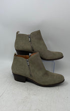 Load image into Gallery viewer, Lucky Brand Womens Basel Green Leather Block Heel Ankle Bootie Size 8.5M
