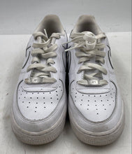 Load image into Gallery viewer, Authentic Nike Boys Air Force 1 Low DH2920-111 White Sneakers Shoes Size 6Y

