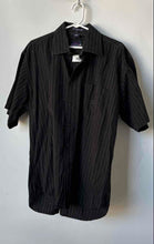 Load image into Gallery viewer, Oscar De La Renta Mens Black Striped Cotton Short Sleeve Button-Up Shirt Size L
