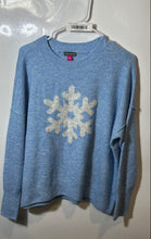 Load image into Gallery viewer, Vince Camuto Womens Blue Snowflake Crew Neck Long Sleeve Pullover Sweater Size S
