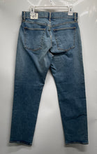 Load image into Gallery viewer, Gap Mens Blue Denim Light Wash Stretch Straight Leg Jeans Size 31X30 With Tag
