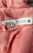 Load image into Gallery viewer, Zara Womens Pink Embroidered Short Sleeve Smocked Waist Cropped Blouse Top Sz XS
