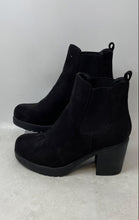 Load image into Gallery viewer, Dream Pairs Womens Black Suede Round Toe Pull-On Ankle Chelsea Boots Size 6.5
