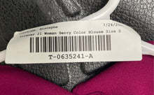 Load image into Gallery viewer, Forever 21 Womens Berry Color 3/4 Sleeve Round Neck Button Back Blouse Top Sz S
