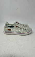 Load image into Gallery viewer, Blowfish Malibu Womens Classic Light Blue White Stars Print Sneaker Shoes Size 9

