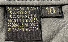 Load image into Gallery viewer, Dana Buchman Womens Gray Flat Front Pockets Straight Leg Dress Pants Size 10
