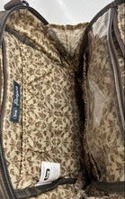 Load image into Gallery viewer, Lug Ranger Womens Green Detachable Strap Quilted Sport Mini Crossbody Bag

