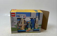 Load image into Gallery viewer, LEGO Creator 40519 New York Postcard Lady Liberty Skyline Building Set 253 Pcs
