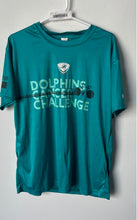 Load image into Gallery viewer, Mens Green Short Sleeve Miami Dolphins Cancer Challenge Pullover T-Shirt Size L
