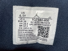 Load image into Gallery viewer, Authentic Nike Kids Air Jordan 1 Low Red Navy Blue Sneaker Shoes 6.5Y Damaged

