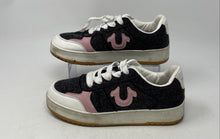 Load image into Gallery viewer, True Religion Womens Black White Kim Logo Low Top Lace-Up Sneaker Shoes Size 9M
