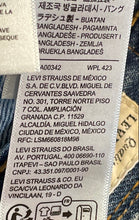 Load image into Gallery viewer, Levi's Mens Blue Medium Wash Denim 478 Baggy Capri Jeans Size 32 With Tag
