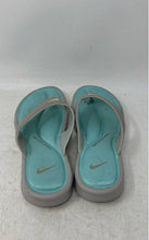 Load image into Gallery viewer, Nike Womens Ultra Comfort Gray Slip-On Flat Flip Flop Sandals Size 9
