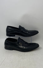Load image into Gallery viewer, Shoestock Mens Black Leather Apron Toe Slip-On Penny Loafer Shoes Size 9.5

