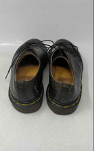 Load image into Gallery viewer, Dr. Martens Mens Dark Brown Leather Round Toe Lace-Up Oxford Shoes Size 5

