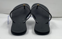 Load image into Gallery viewer, Authentic Tory Burch Womens Chelsea Black Flat Flip Flop Sandals Size 5M Worn
