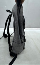 Load image into Gallery viewer, HFSX Mens Gray Black Heather USB Charging Port Shoulder Strap Backpack
