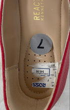 Load image into Gallery viewer, Kenneth Cole Reaction Womens Red Leather Round Toe Slip-On Ballet Flats Size 7
