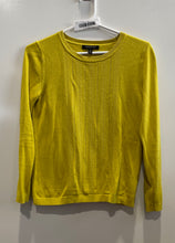 Load image into Gallery viewer, Banana Republic Womens Yellow Long Sleeve Round Neck Pullover Sweater Size XS
