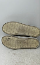 Load image into Gallery viewer, Vince Mens Cage Gray Suede Hook And Loop Platform Sneaker Shoes Size 9.5M

