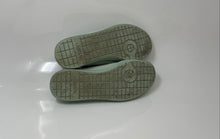 Load image into Gallery viewer, Lacoste Womens Carnaby Strap 7-35SPW0052LG2 Green Low Top Sneakers Shoes Size 7
