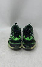 Load image into Gallery viewer, Nike Kids Cosmic Runner HM4402-009 Black Green Lace-Up Sneaker Shoes Size 3.5Y
