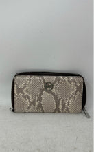 Load image into Gallery viewer, Michael Kors Womens Jet Set Brown Animal Print Continental Zip-Around Wallet
