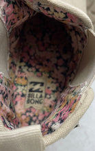Load image into Gallery viewer, Billabong Womens Sydney Beige Round Toe Pull-On Ankle Chelsea Boots Size 8.5

