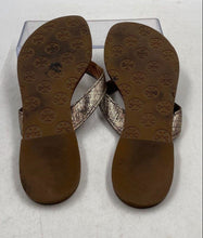 Load image into Gallery viewer, Authentic Tory Burch Womens Thora Gold-Tone Leather Thong Sandals Size 9 M
