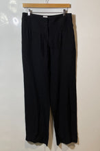 Load image into Gallery viewer, Authentic Armani Collezioni Womens Black Straight Leg Trouser Pants Size 8
