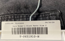 Load image into Gallery viewer, Zara Womens Black Dark Wash Slash Pockets Denim Mom Jeans Pants Size 2
