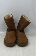 Load image into Gallery viewer, Ugg Womens Classic Short II Khaki Suede Round Toe Pull-On Ice Snow Boots Size 8
