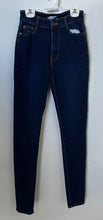 Load image into Gallery viewer, Fashion Nova Womens Blue Denim Dark Wash Pockets Skinny Leg Jeans Size 3/4
