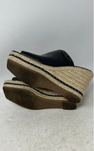 Load image into Gallery viewer, Karl Lagerfeld Womens Corissa Black Beige Slip-On Espadrille Sandals Size 7 M
